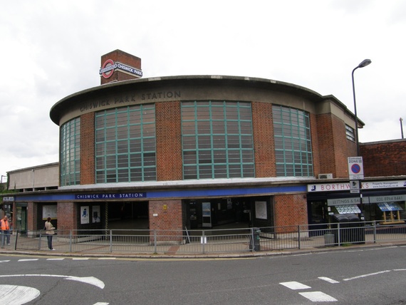 A Picture from Richmond to Ealing Broadway: 'Chiswick Park station'