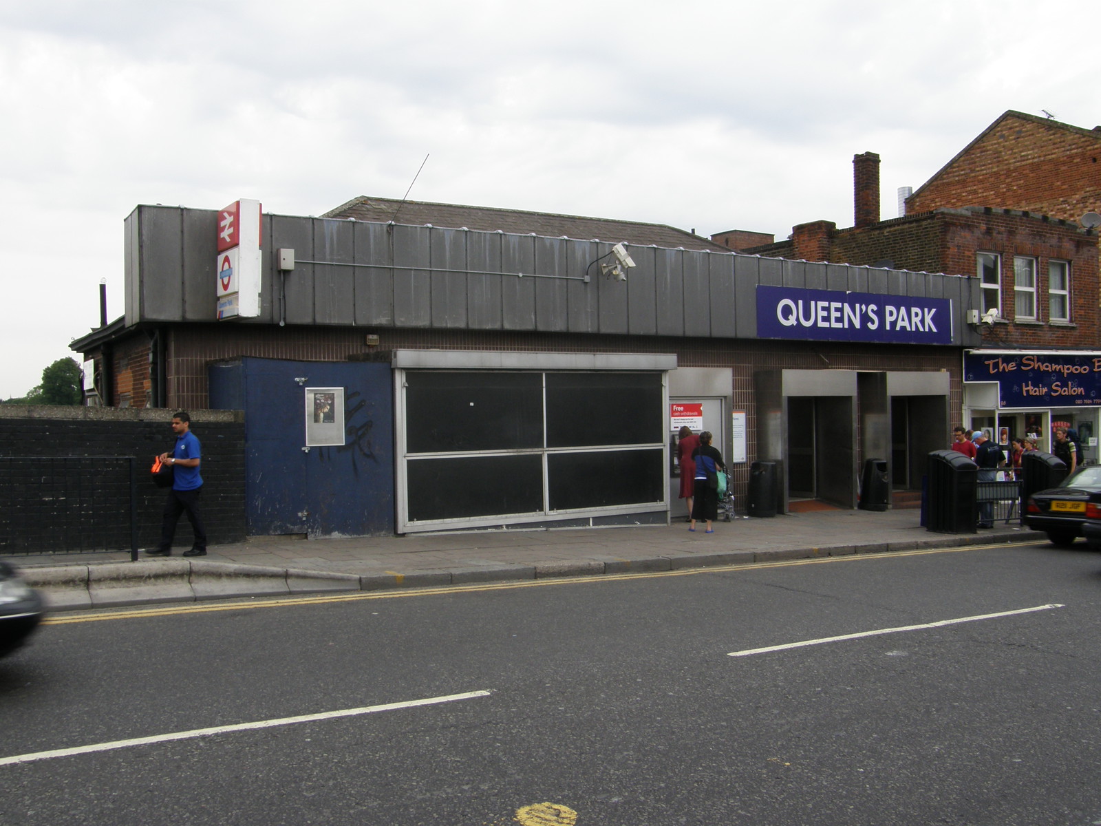 Queen's Park station