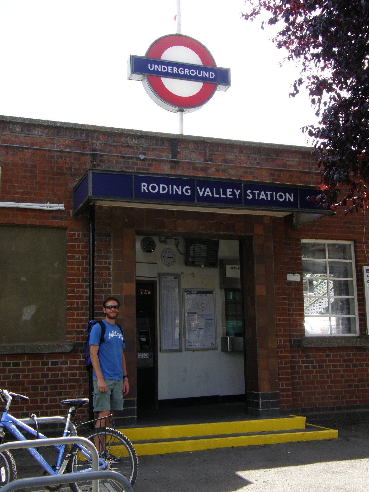 Roding Valley station