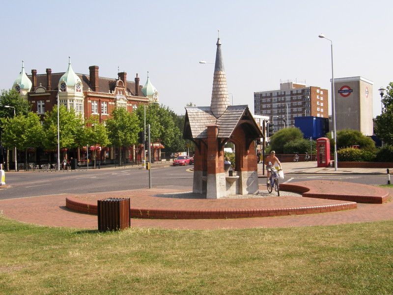 The drinking fountain on George Green