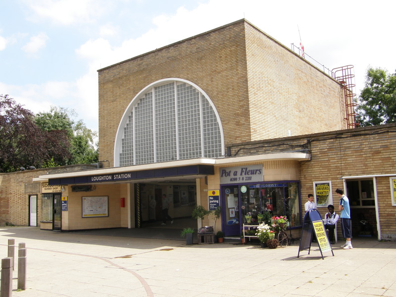 Loughton station