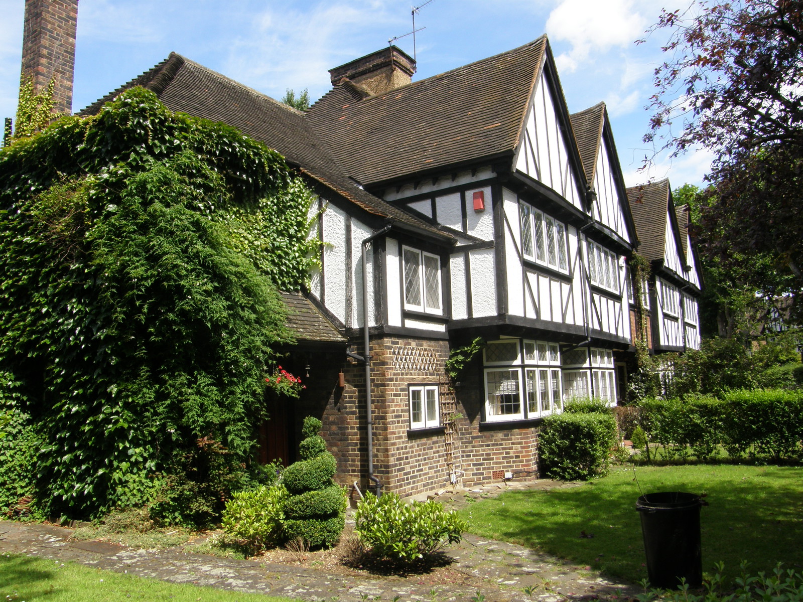 Image from Perivale and Ealing Broadway to Shepherd's Bush