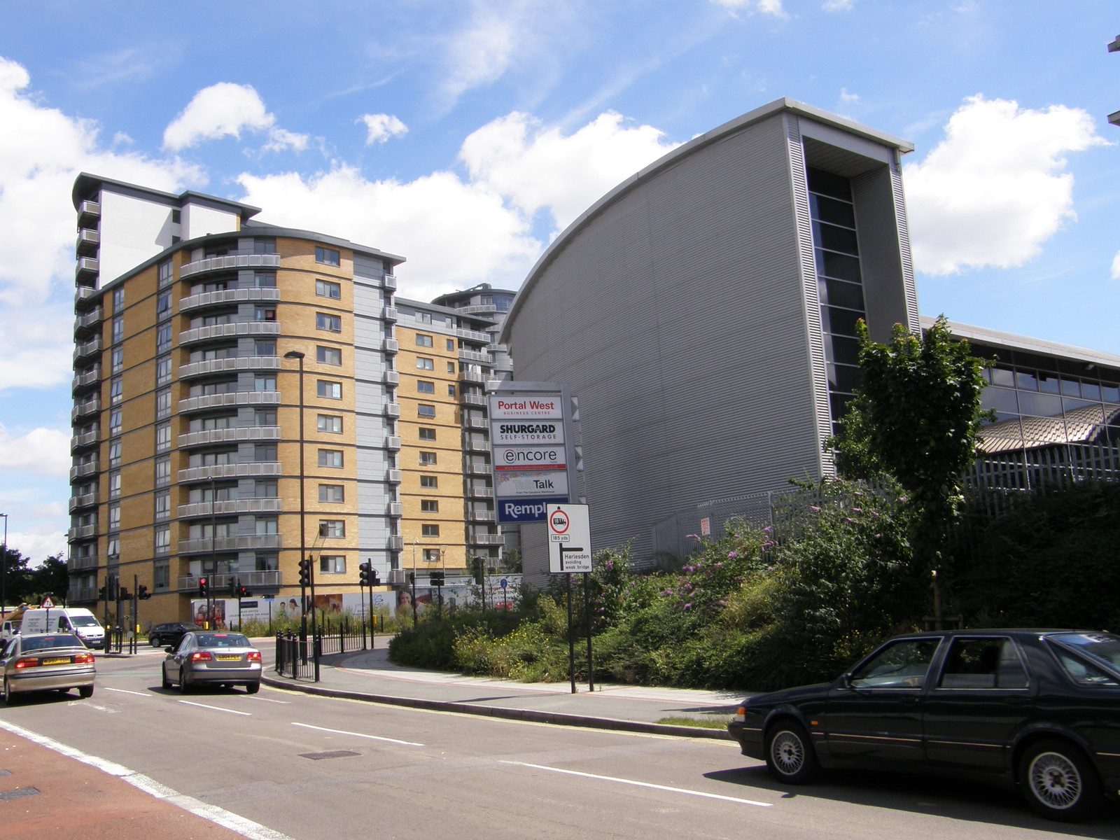 Image from Perivale and Ealing Broadway to Shepherd's Bush