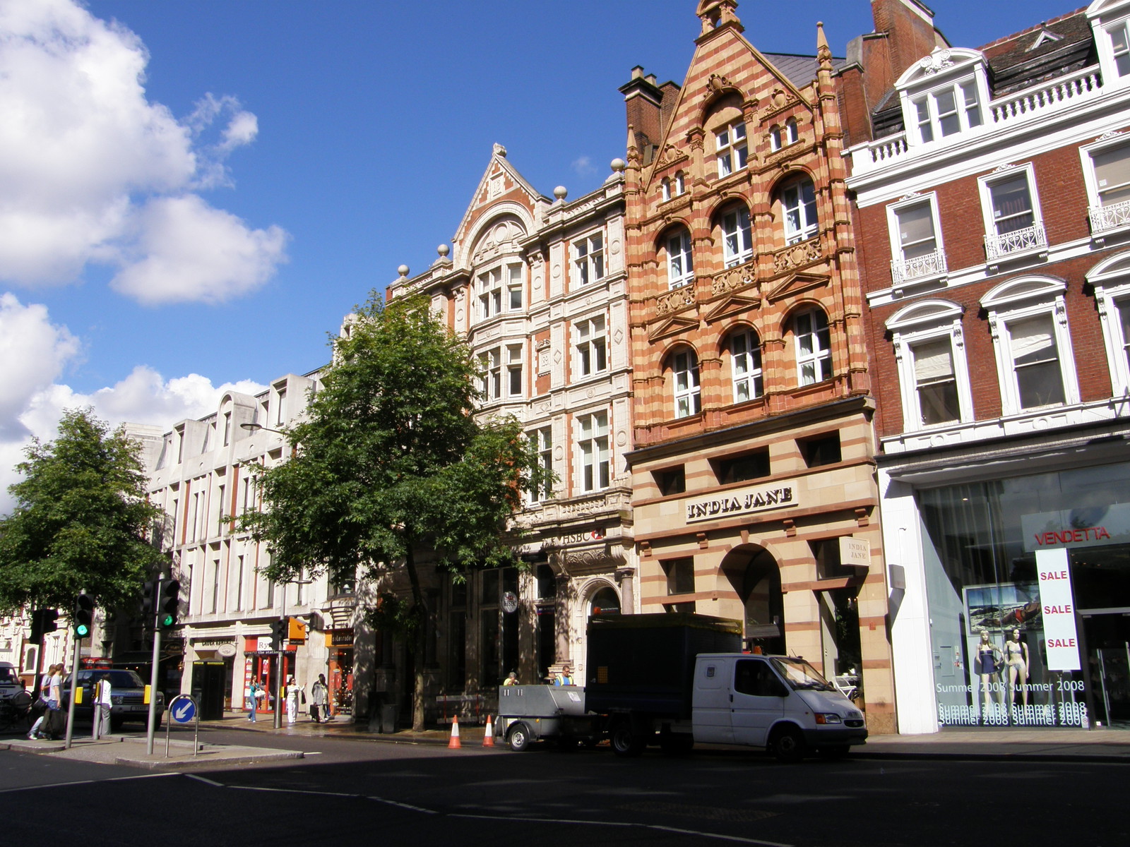 Image from Aldgate to Tower Hill and Gloucester Road to High Street Kensington