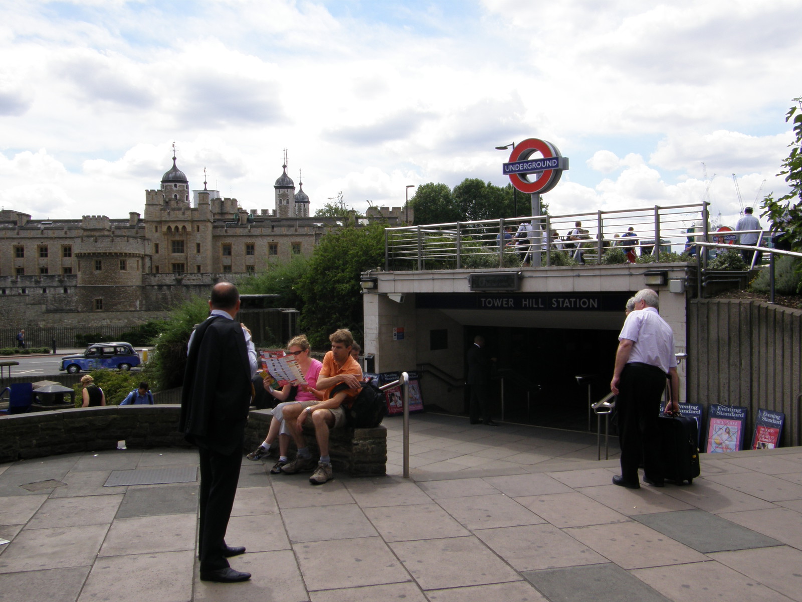 Image from Aldgate to Tower Hill and Gloucester Road to High Street Kensington