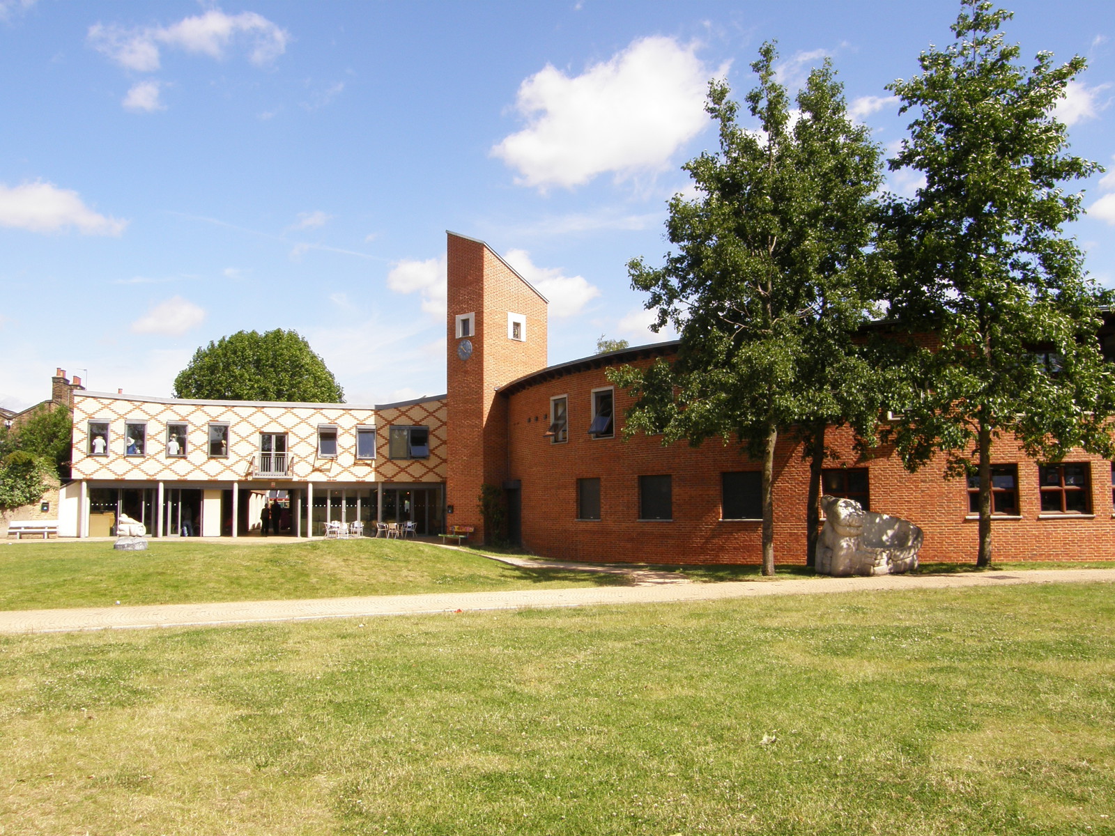 Bromley-by-Bow Centre in Bob's Park