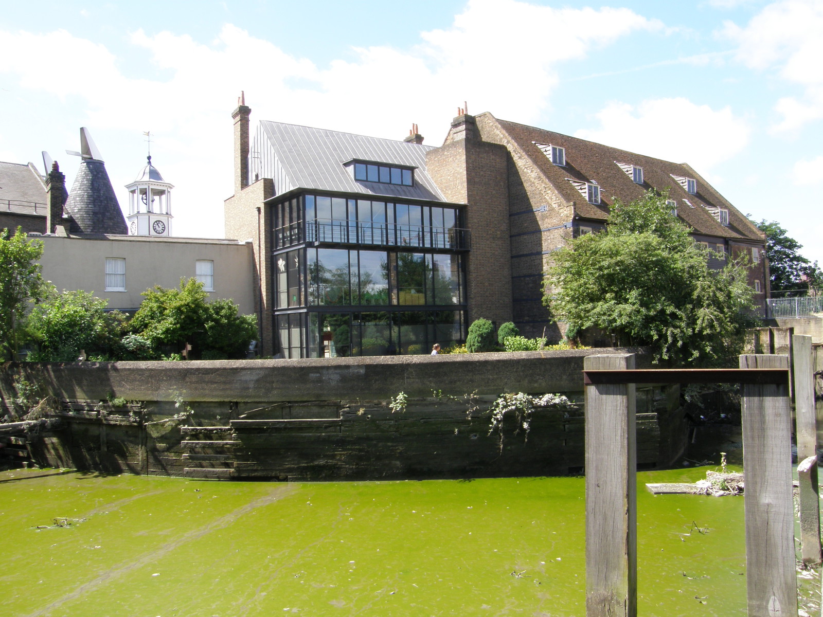 Image from Bow Road to Becontree