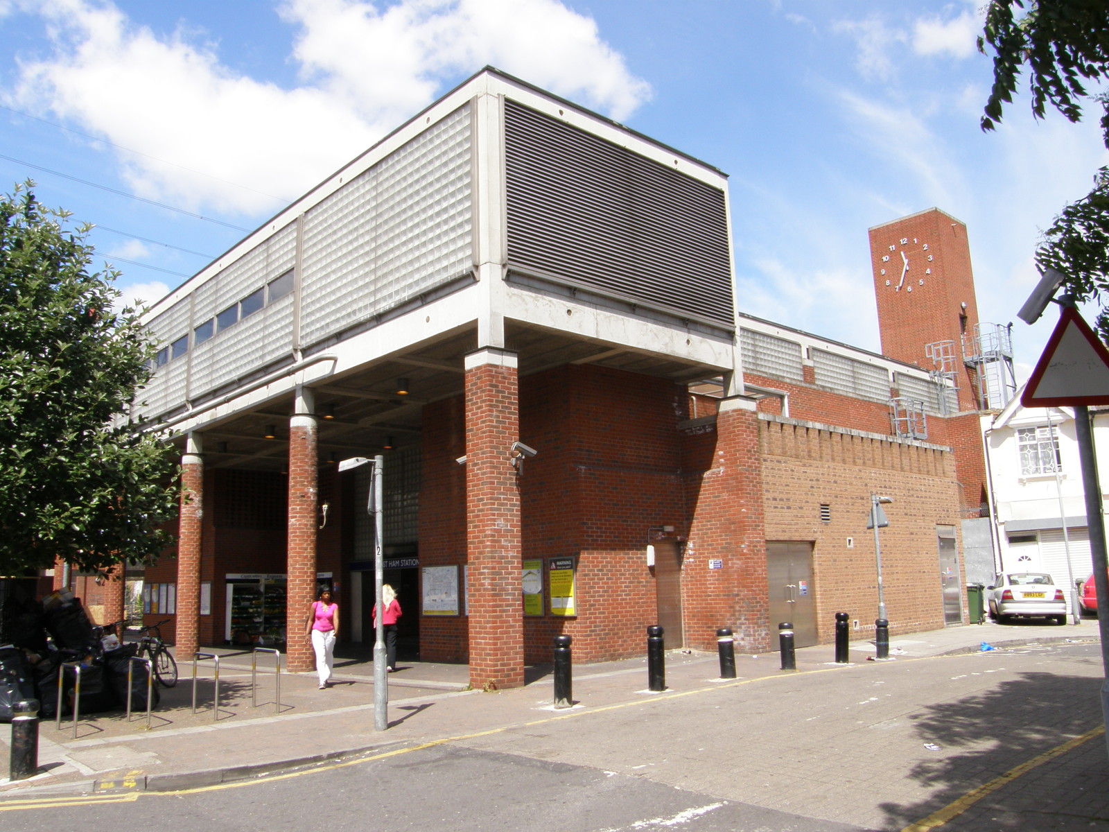 Image from Bow Road to Becontree