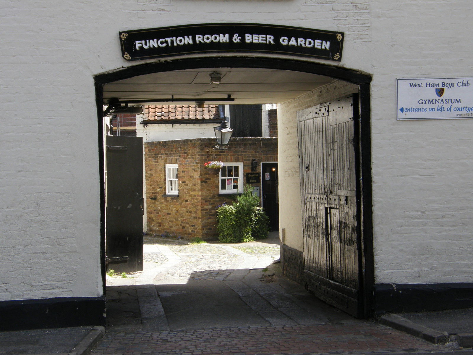 Image from Bow Road to Becontree