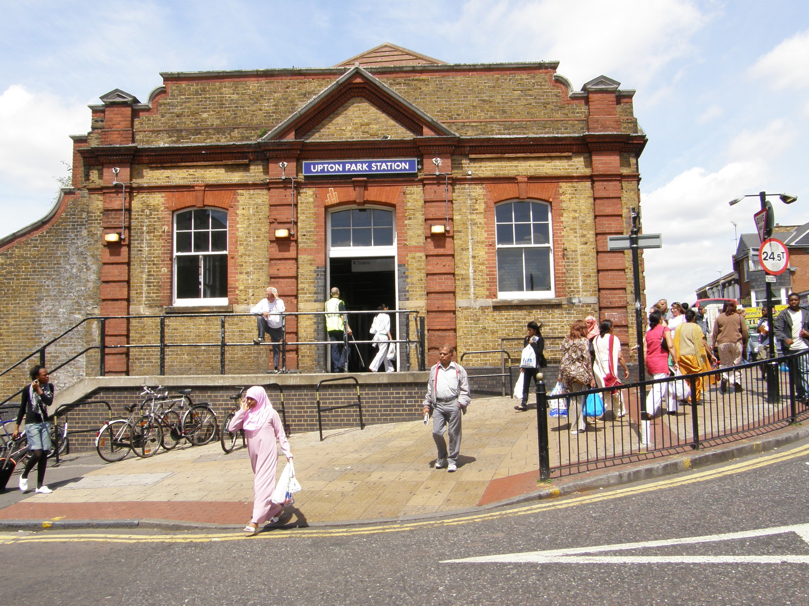 Image from Bow Road to Becontree
