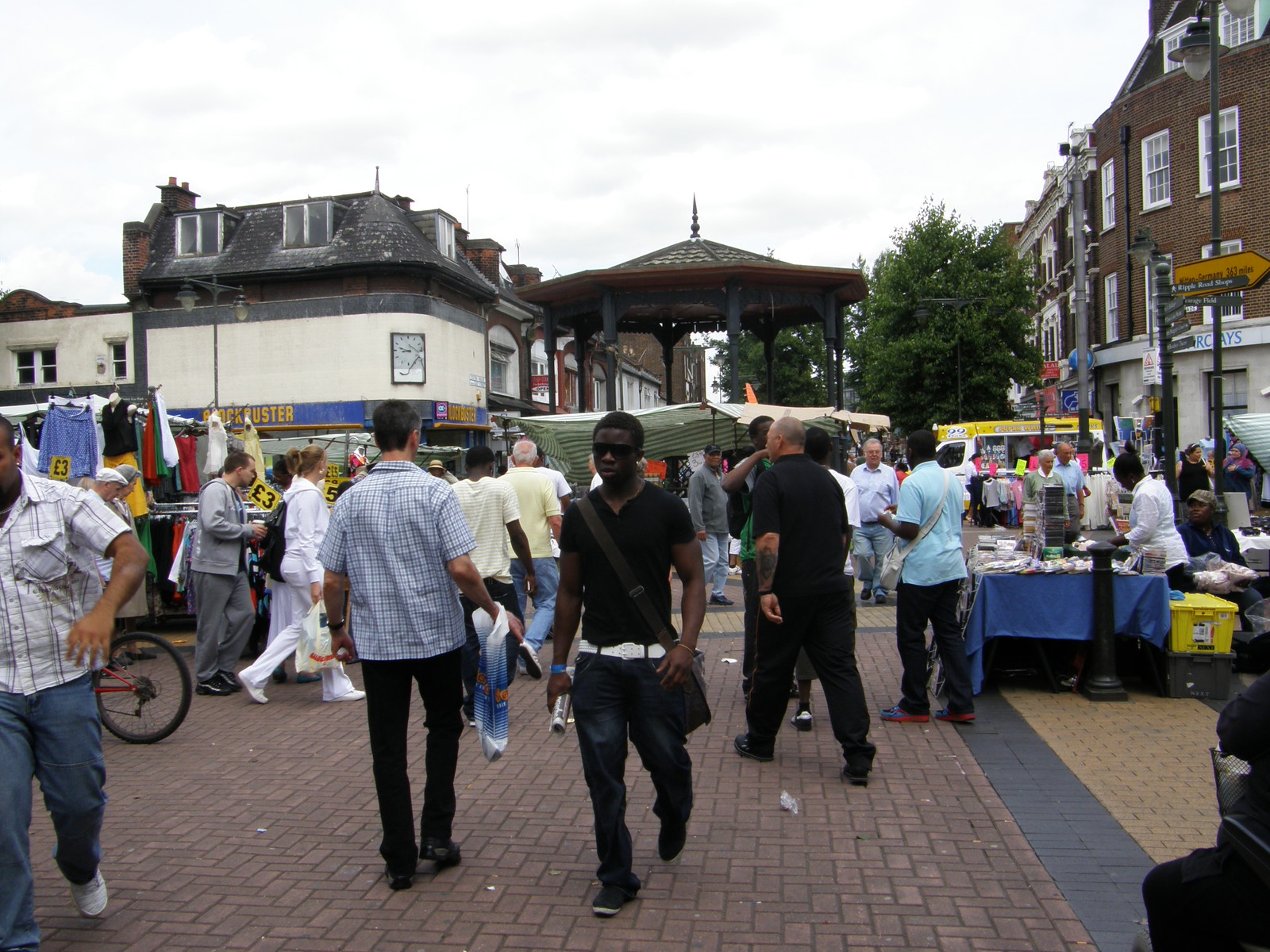 Image from Bow Road to Becontree