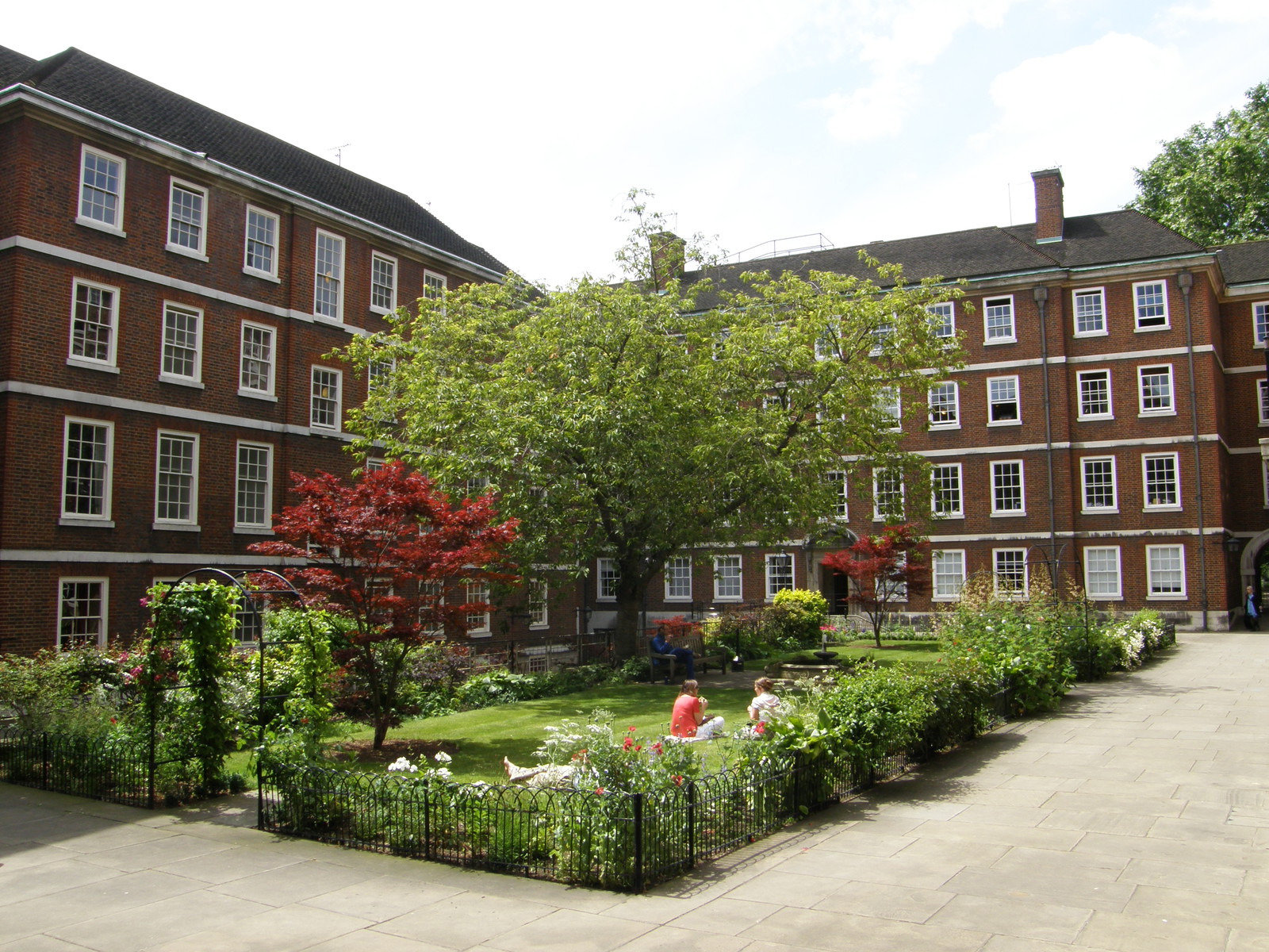 Image from Victoria to Bow Road