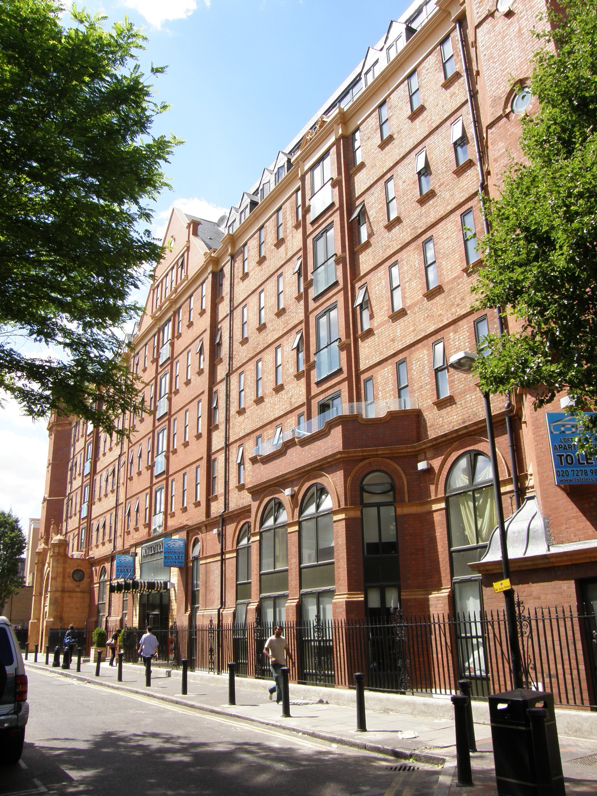 Image from Victoria to Bow Road