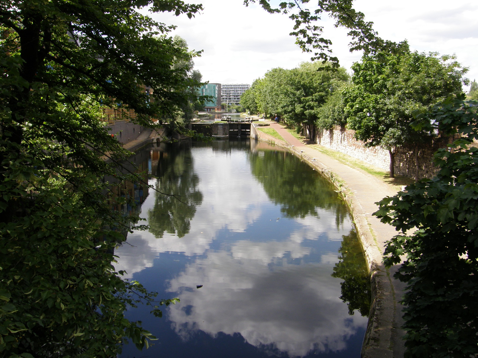 Image from Victoria to Bow Road