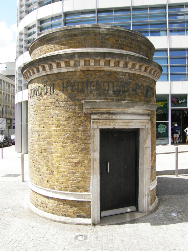 The northern entrance to the Tower Subway