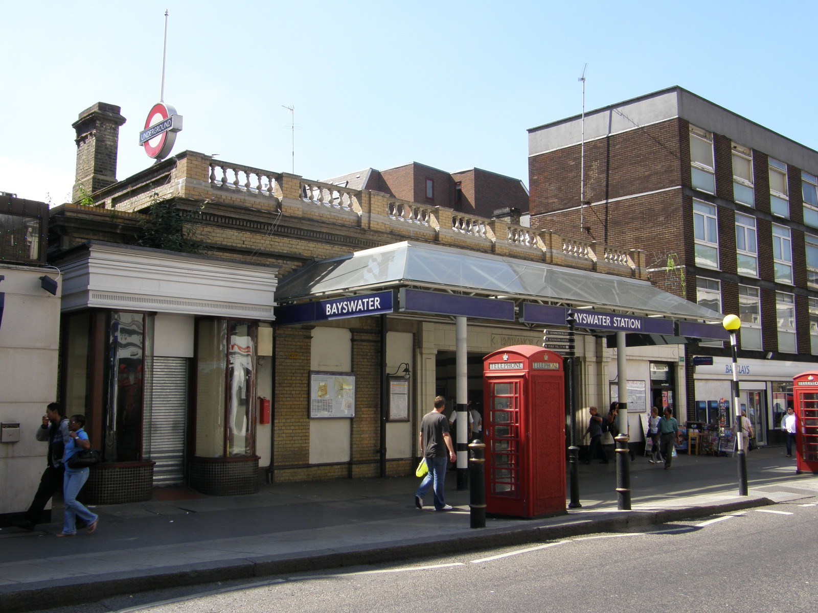 Bayswater station