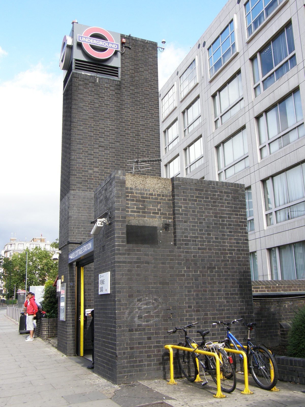 Swiss Cottage station