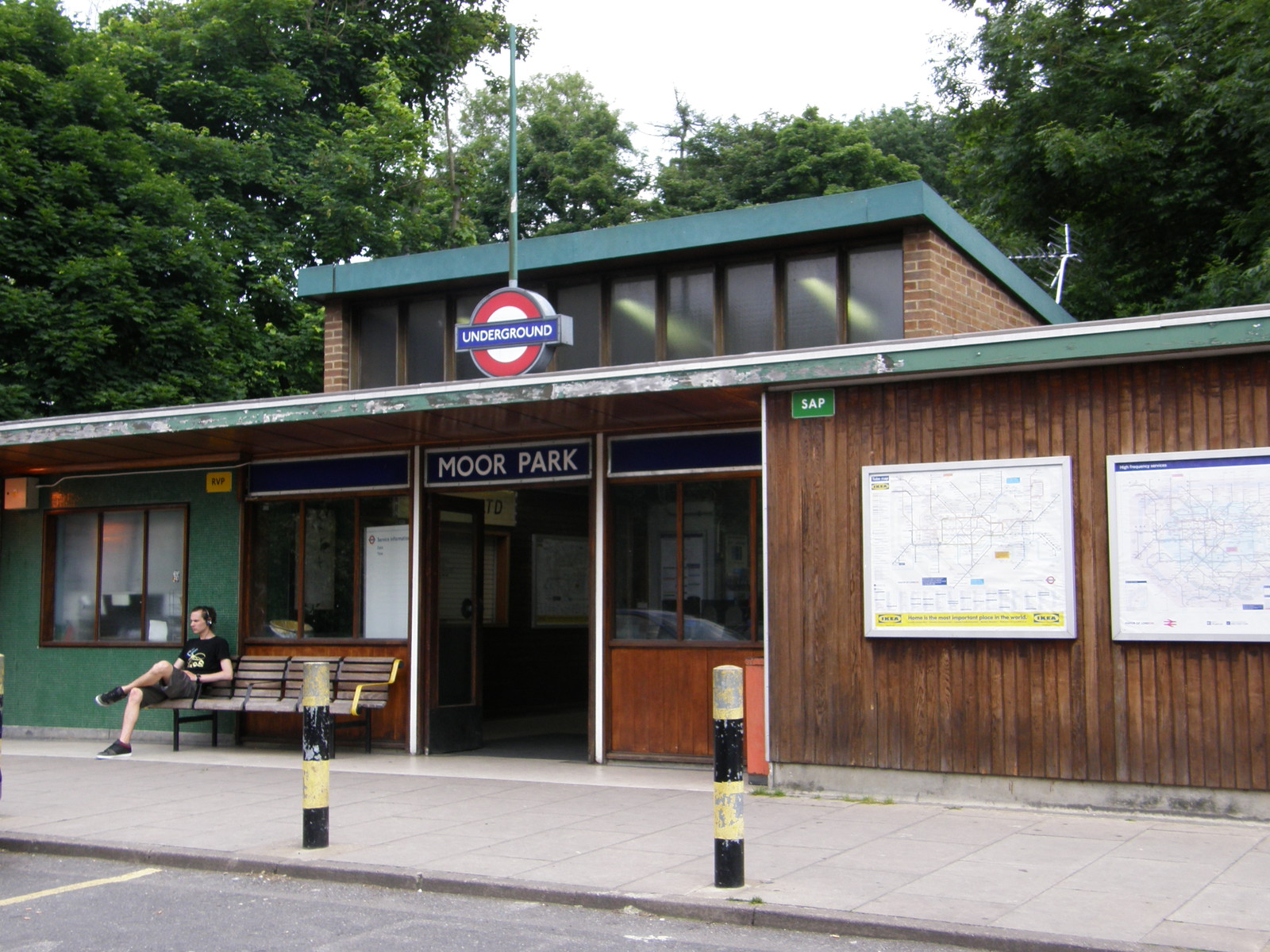 Moor Park station