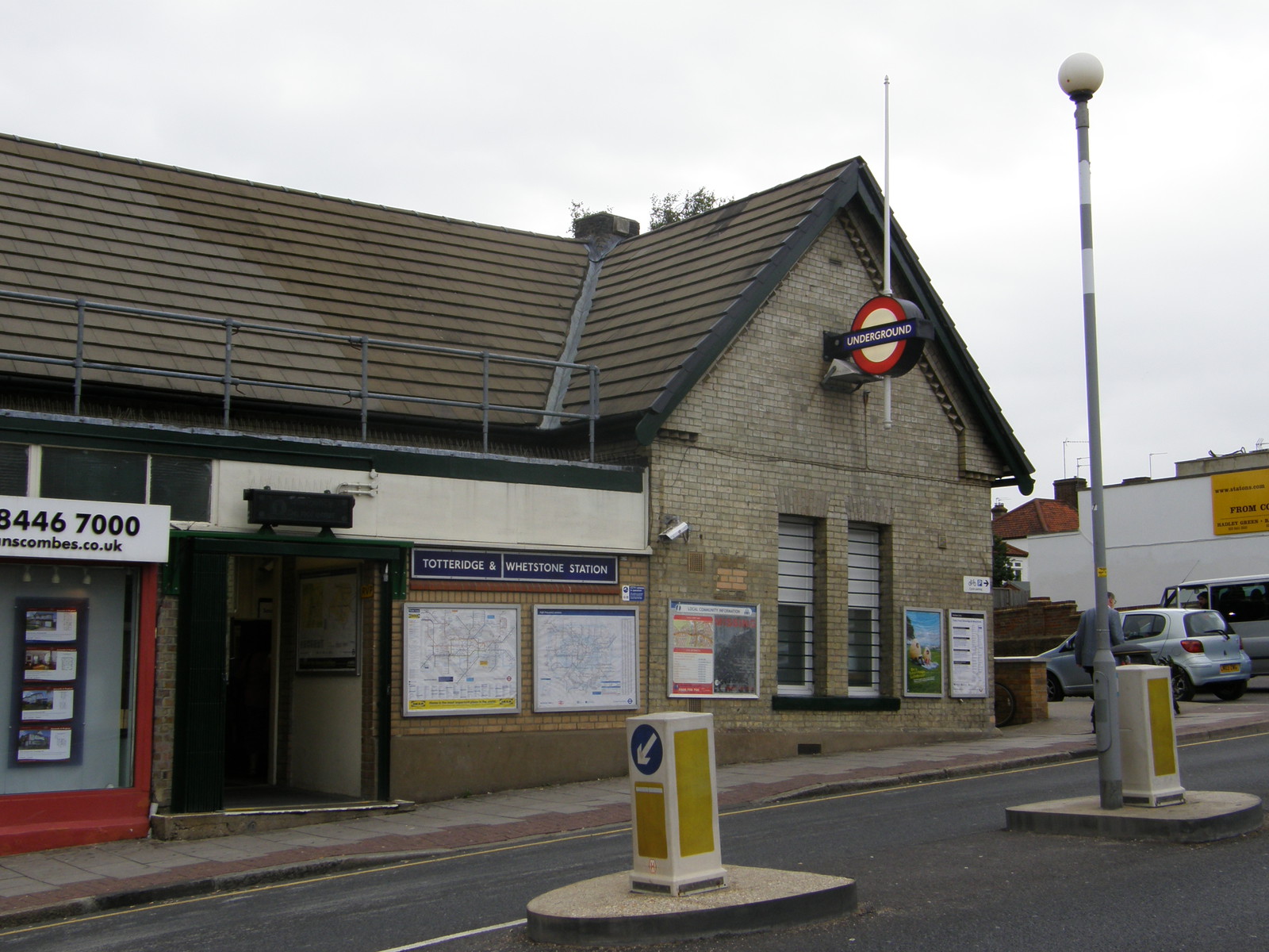 Totteridge & Whetstone station
