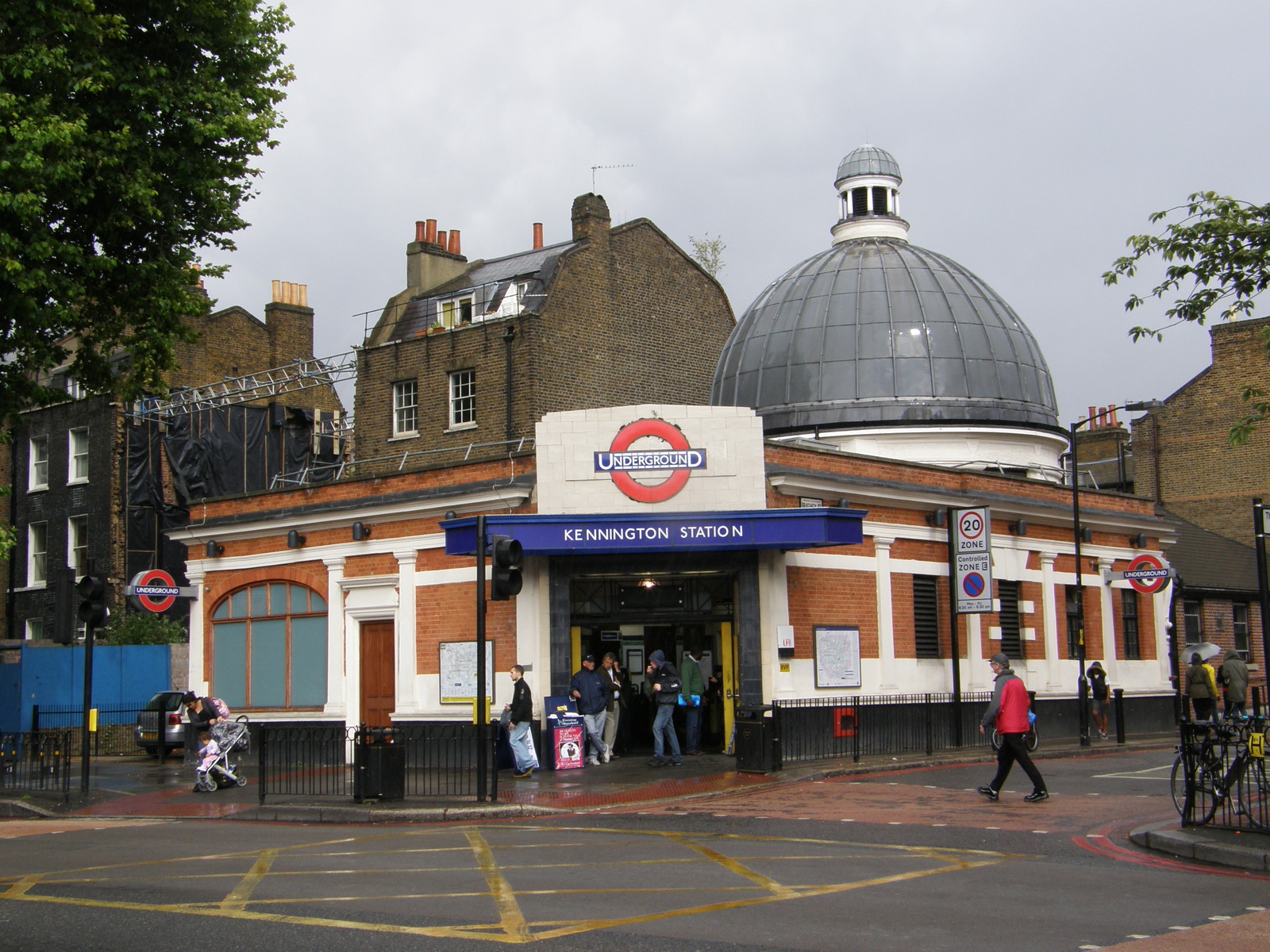 Kennington station