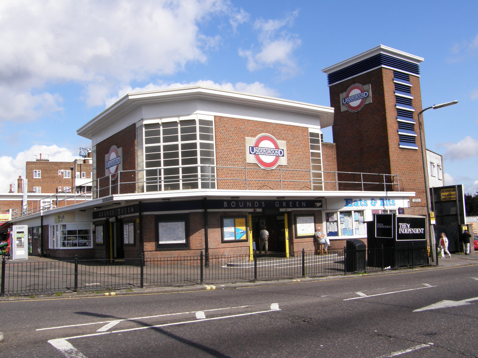 Bounds Green station