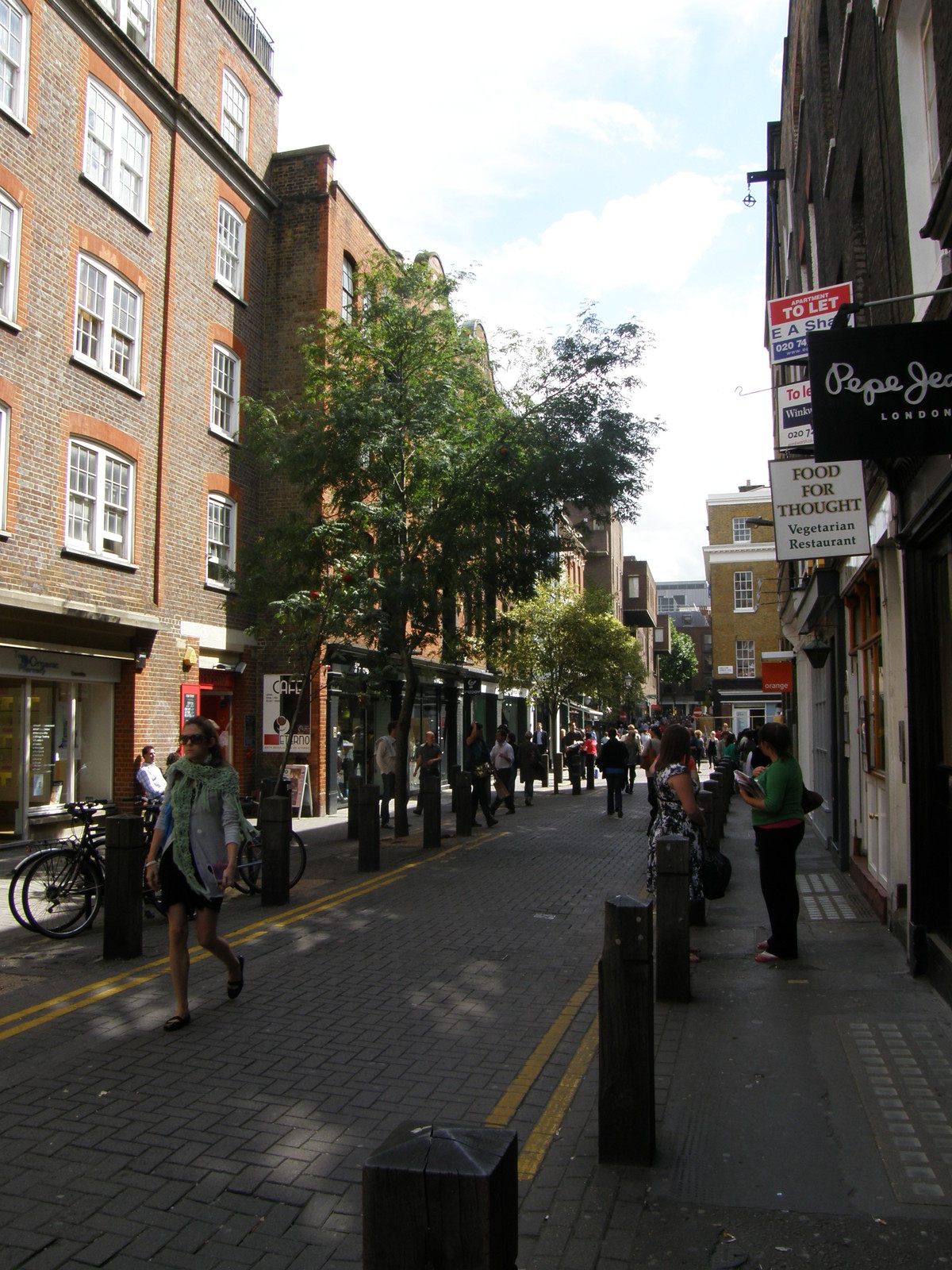 A Picture from Hammersmith to King's Cross St Pancras, Piccadilly