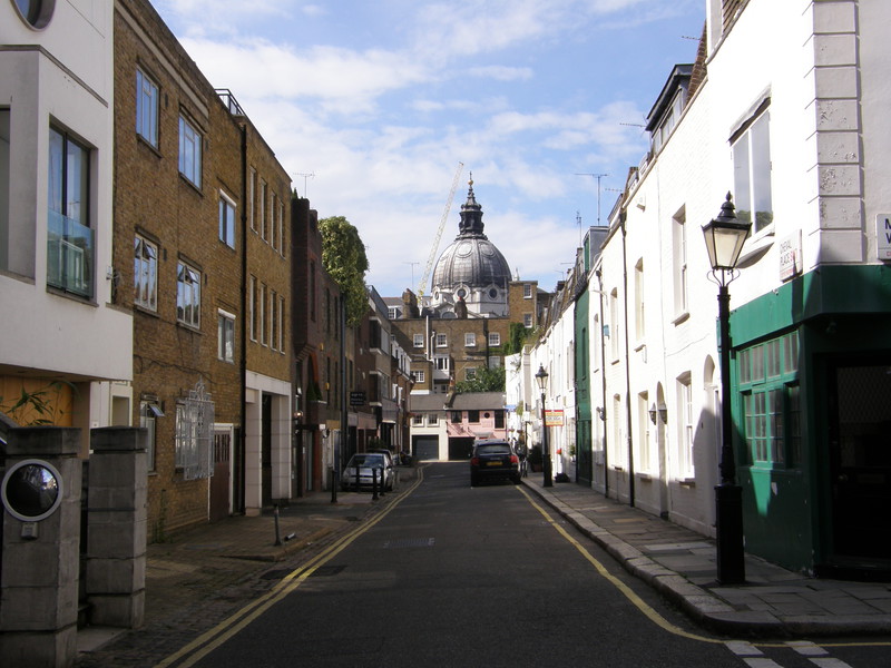 Looking down Cheval Place towards Brompton Oratory