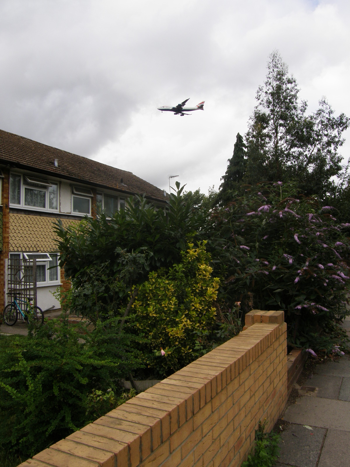 Image from Hatton Cross to Boston Manor
