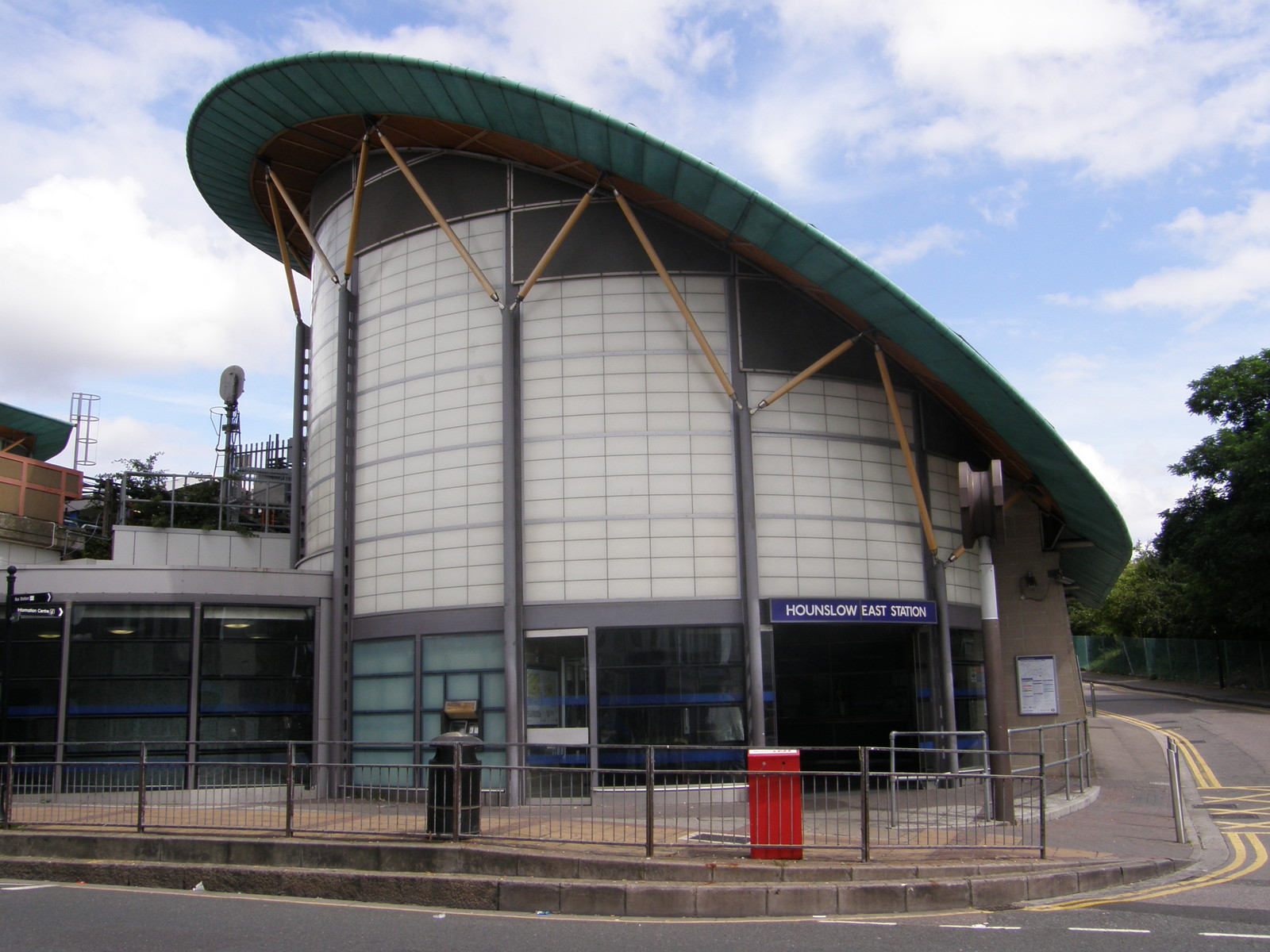Image from Hatton Cross to Boston Manor