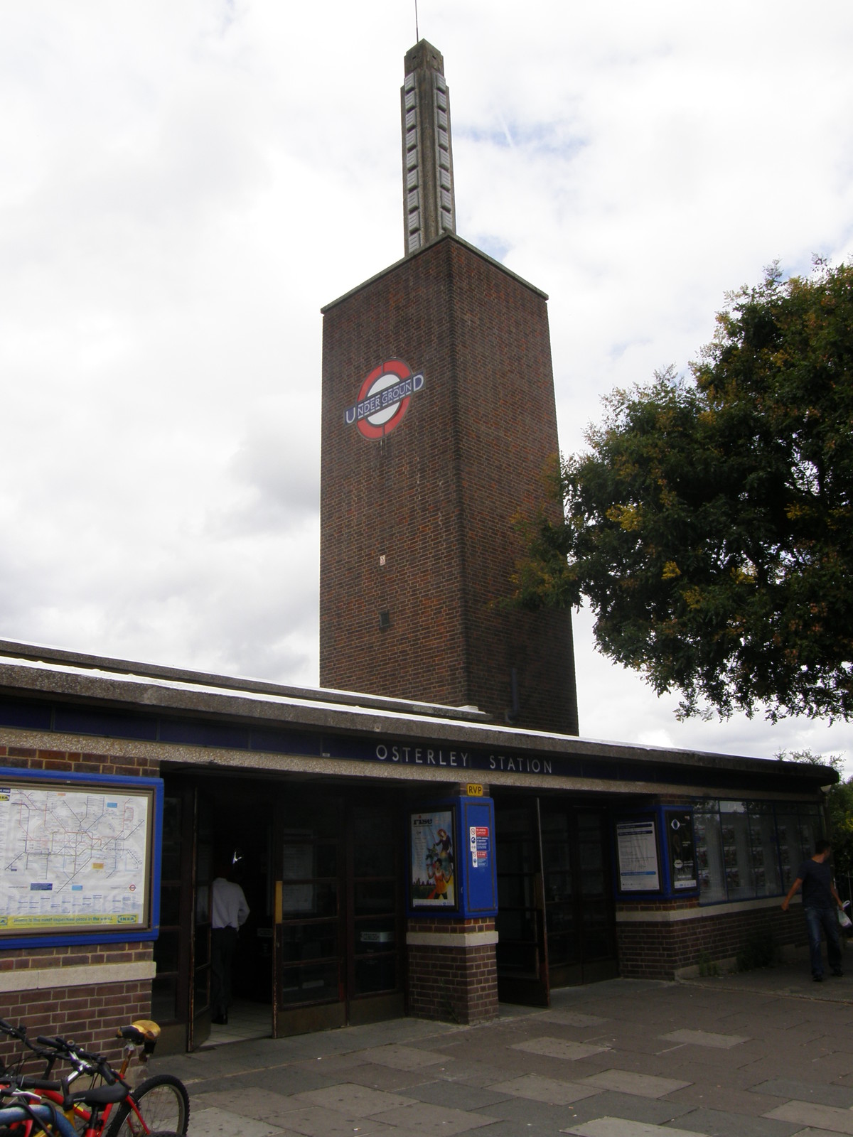 Image from Hatton Cross to Boston Manor