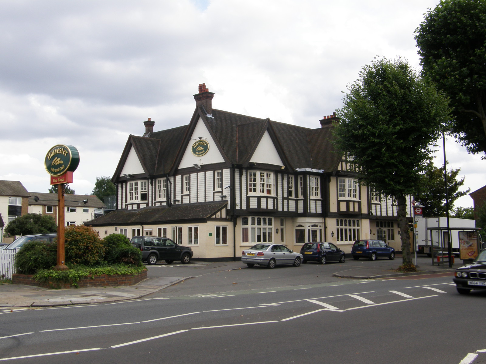 Image from Hatton Cross to Boston Manor