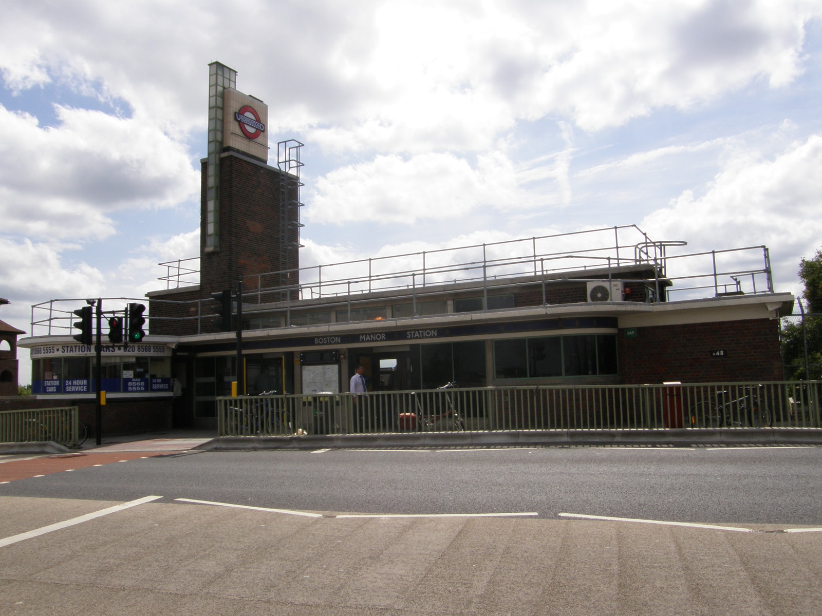 Image from Hatton Cross to Boston Manor
