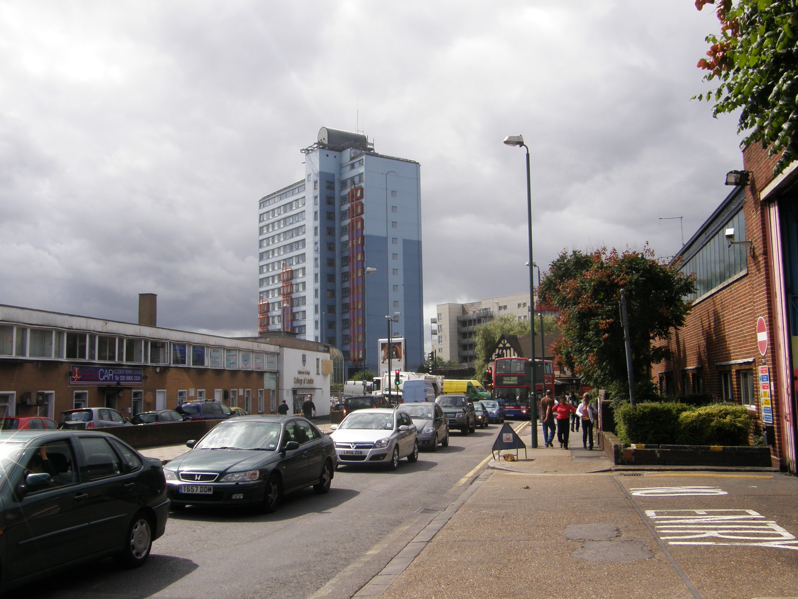 Image from Uxbridge to Acton Town