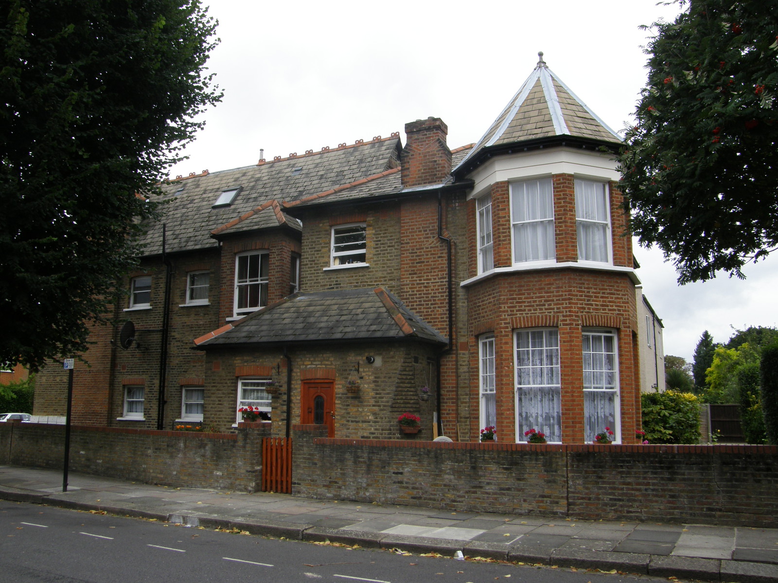 Image from Uxbridge to Acton Town