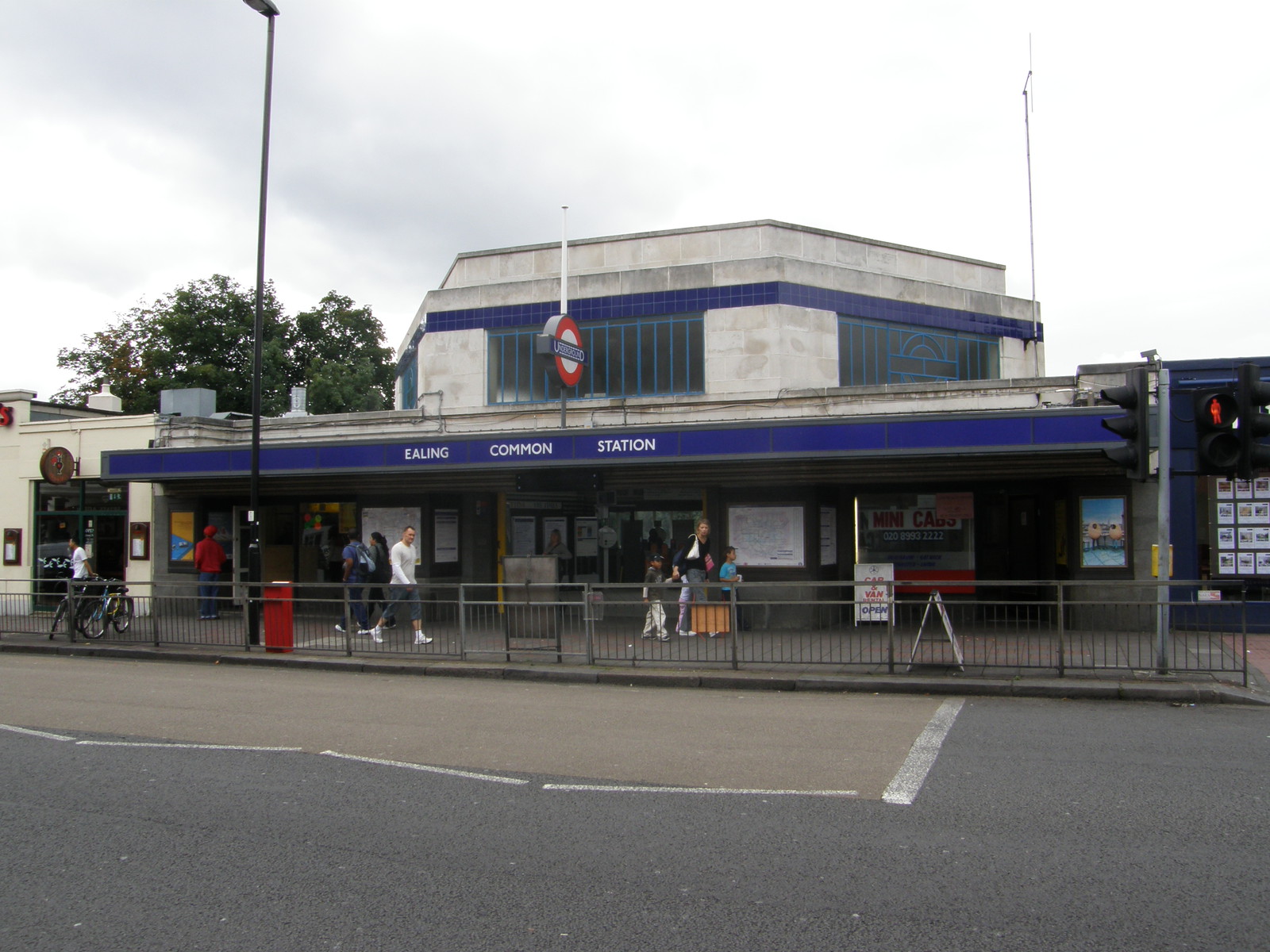 Image from Uxbridge to Acton Town