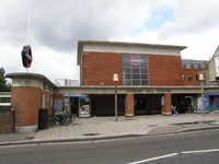 Image from Uxbridge to Acton Town