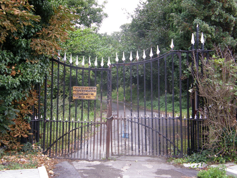 The gate to Twyford Abbey